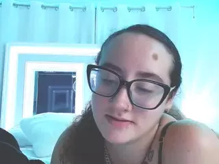 adafontaine18's Live Sex Cam Show