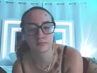 adafontaine18's Live Sex Cam Show