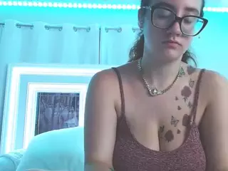 adafontaine18's Live Sex Cam Show