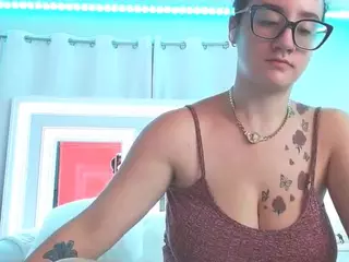 adafontaine18's Live Sex Cam Show