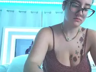 adafontaine18's Live Sex Cam Show