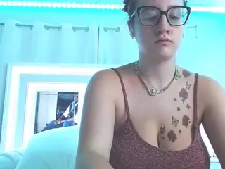 adafontaine18's Live Sex Cam Show