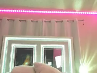 adafontaine18's Live Sex Cam Show