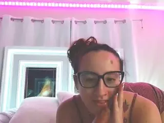 adafontaine18's Live Sex Cam Show