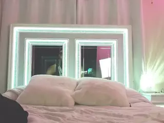 adafontaine18's Live Sex Cam Show