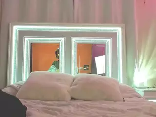 adafontaine18's Live Sex Cam Show