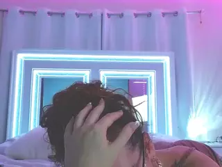 adafontaine18's Live Sex Cam Show