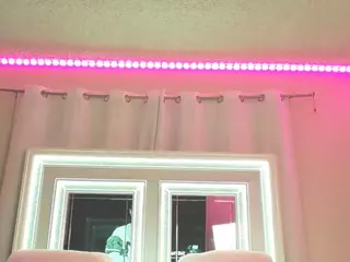 adafontaine18's Live Sex Cam Show