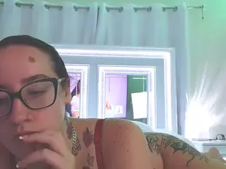 adafontaine18's Live Sex Cam Show