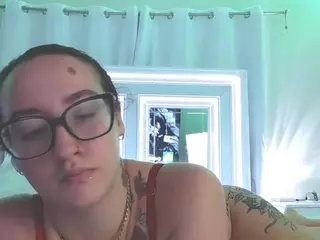 adafontaine18's Live Sex Cam Show