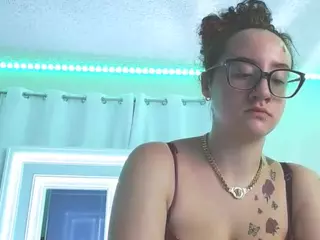 adafontaine18's Live Sex Cam Show