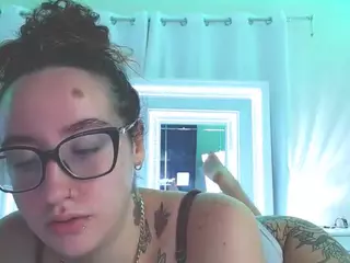 adafontaine18's Live Sex Cam Show