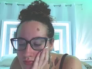 adafontaine18's Live Sex Cam Show