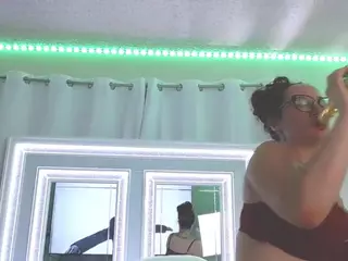 adafontaine18's Live Sex Cam Show