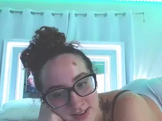 adafontaine18's Live Sex Cam Show