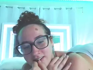 adafontaine18's Live Sex Cam Show