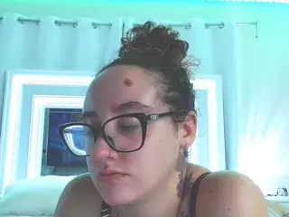 adafontaine18's Live Sex Cam Show
