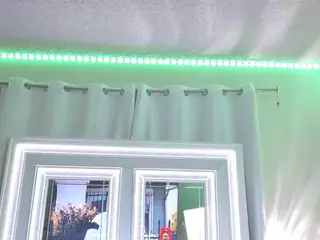 adafontaine18's Live Sex Cam Show