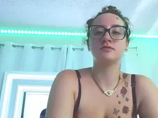 adafontaine18's Live Sex Cam Show