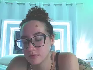 adafontaine18's Live Sex Cam Show