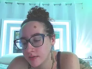 adafontaine18's Live Sex Cam Show