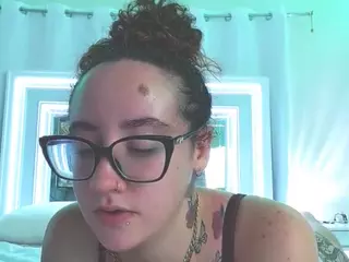 adafontaine18's Live Sex Cam Show