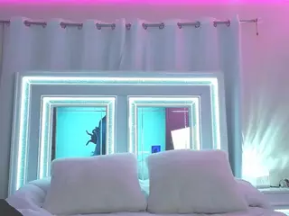 adafontaine18's Live Sex Cam Show