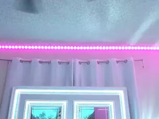 adafontaine18's Live Sex Cam Show