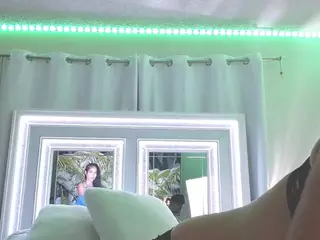 adafontaine18's Live Sex Cam Show