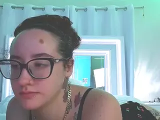 adafontaine18's Live Sex Cam Show