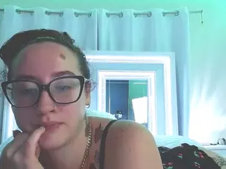 adafontaine18's Live Sex Cam Show