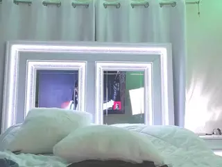 adafontaine18's Live Sex Cam Show