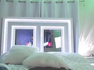 adafontaine18's Live Sex Cam Show