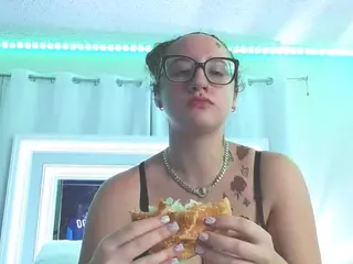 adafontaine18's Live Sex Cam Show