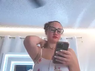 adafontaine18's Live Sex Cam Show