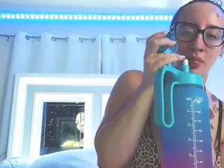 adafontaine18's Live Sex Cam Show