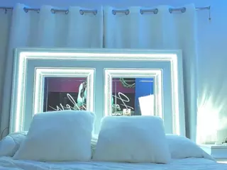adafontaine18's Live Sex Cam Show