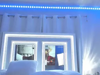 adafontaine18's Live Sex Cam Show