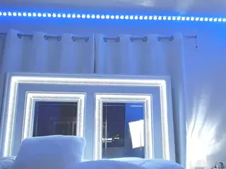 adafontaine18's Live Sex Cam Show