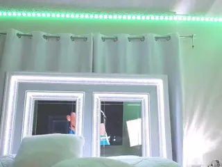 adafontaine18's Live Sex Cam Show
