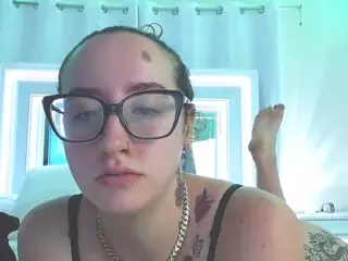 adafontaine18's Live Sex Cam Show