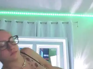 adafontaine18's Live Sex Cam Show