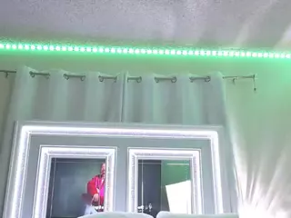 adafontaine18's Live Sex Cam Show