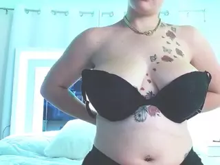 adafontaine18's Live Sex Cam Show