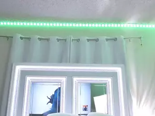 adafontaine18's Live Sex Cam Show