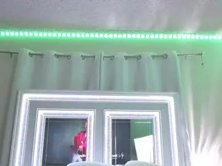 adafontaine18's Live Sex Cam Show
