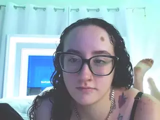 adafontaine18's Live Sex Cam Show