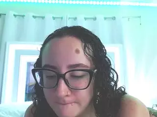 adafontaine18's Live Sex Cam Show