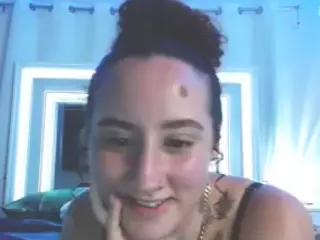 adafontaine18's Live Sex Cam Show