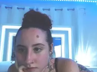 adafontaine18's Live Sex Cam Show